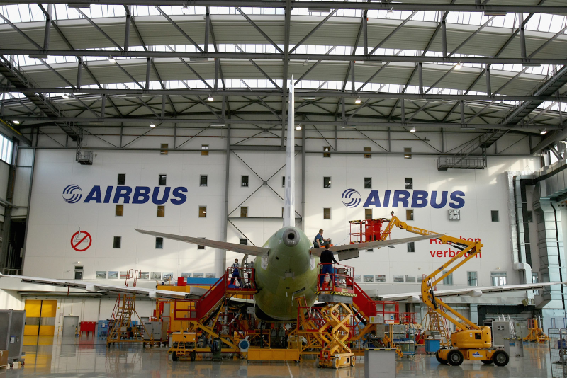 Illustration for article titled The Stunning Factory Porn Of Aircraft Assembly Lines
